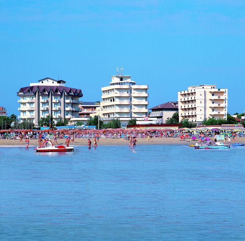 Universal Hotel แชร์เวีย ภายนอก รูปภาพ